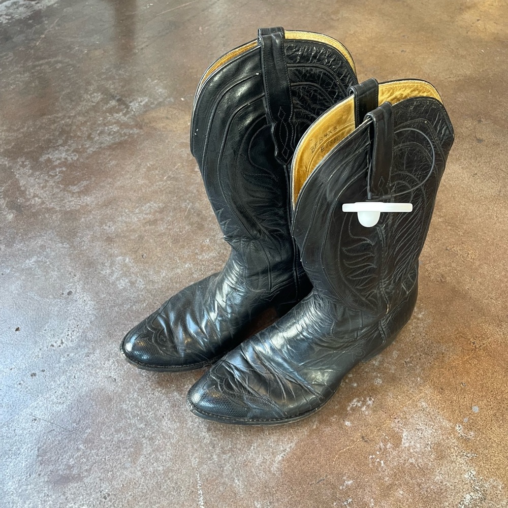 Custom made Cats Paw cowboy boots